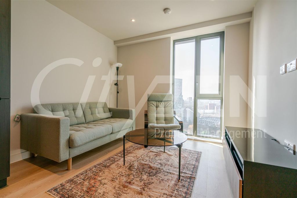 Property photo 1 of 20 Reception