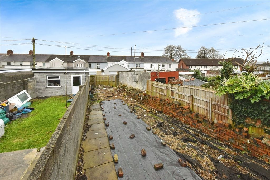 Property photo 3 of 17 Photography