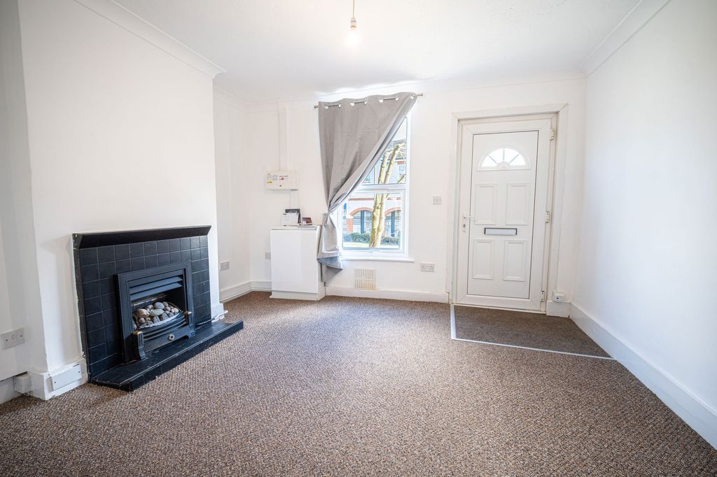 Property photo 2 of 12