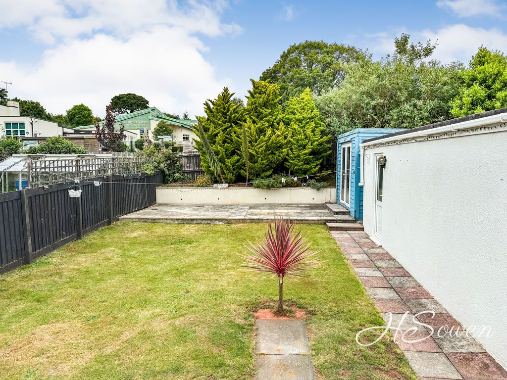 Property photo 2 of 9 Photo 4