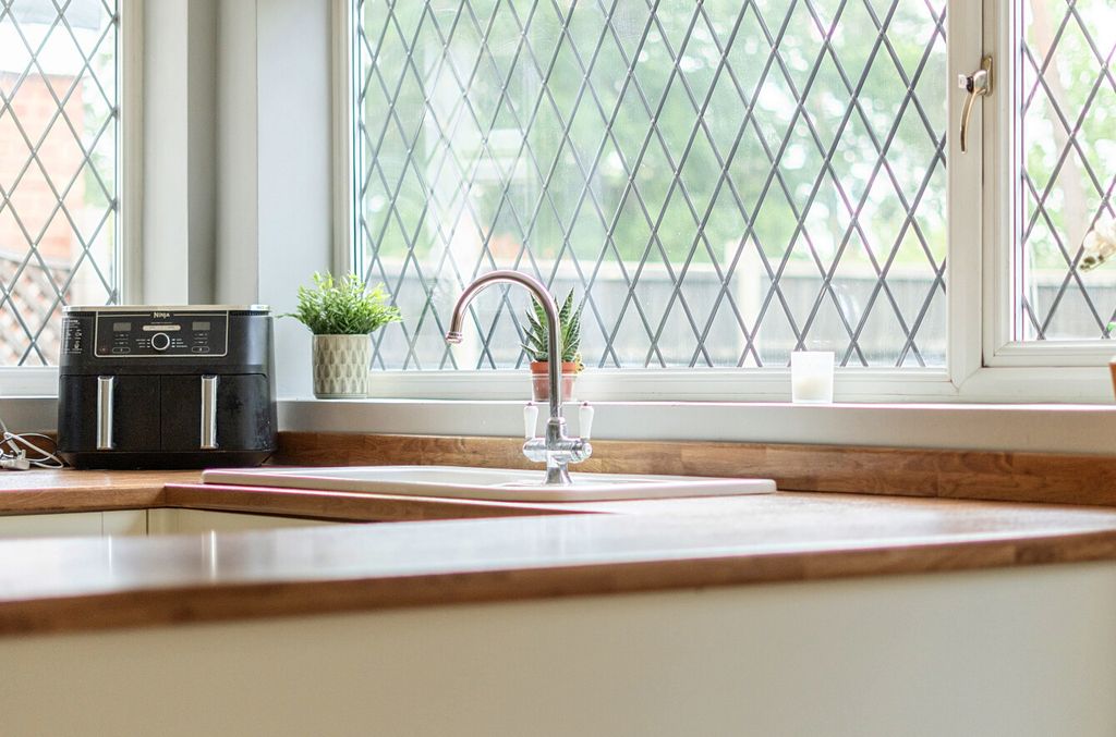 Property photo 3 of 18 1465599-1-6A0d8E1...