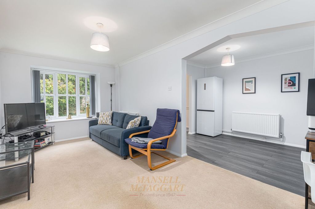 Property photo 2 of 21