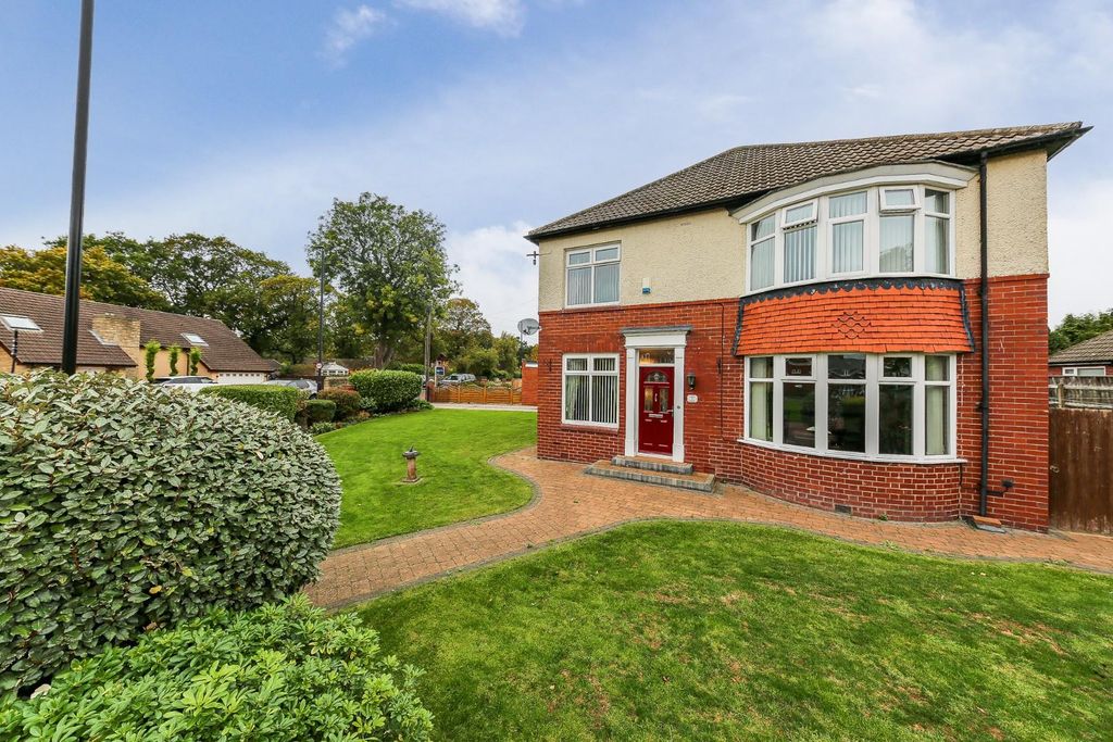 Property photo 1 of 31 External