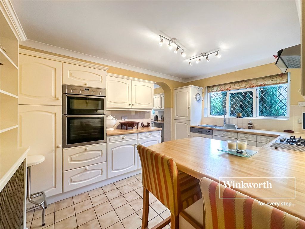 Property photo 3 of 22 Picture No. 20