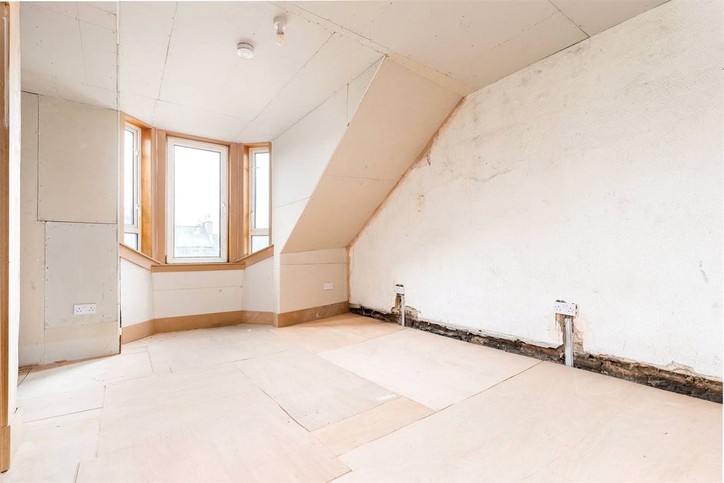 Property photo 2 of 18 Picture No. 05