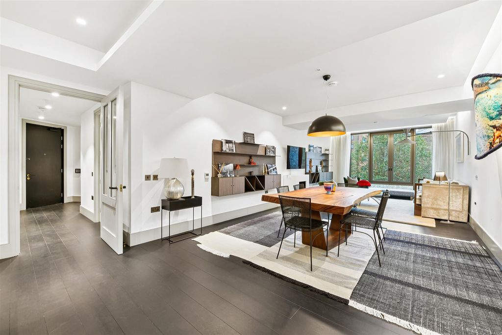 Property photo 1 of 22 55 Victoria St - Bruton