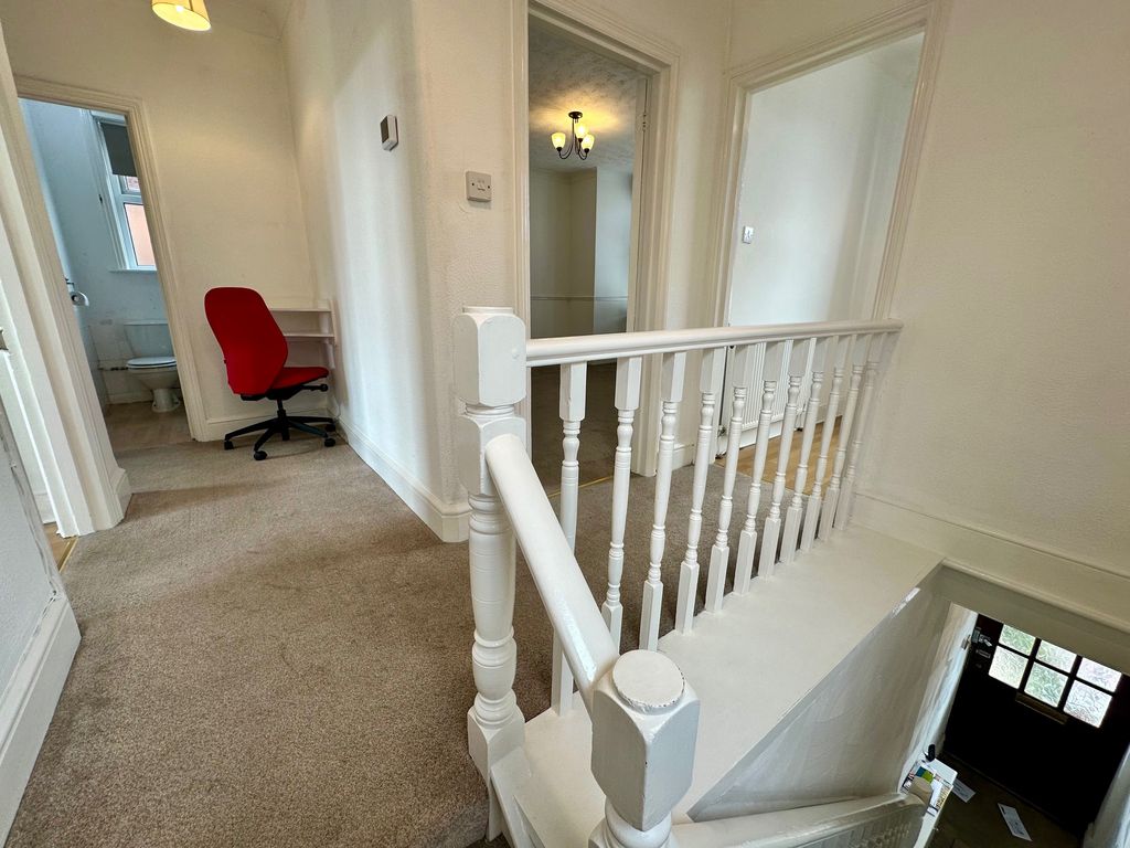 Property photo 3 of 13 Image