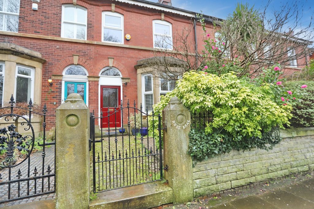 Property photo 2 of 26