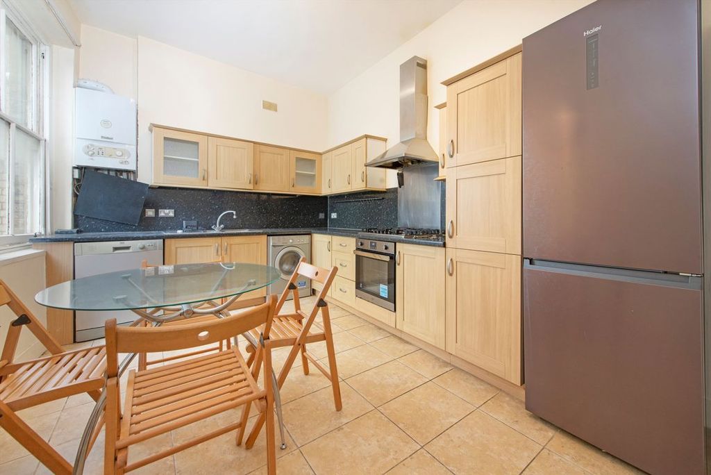 Property photo 3 of 6