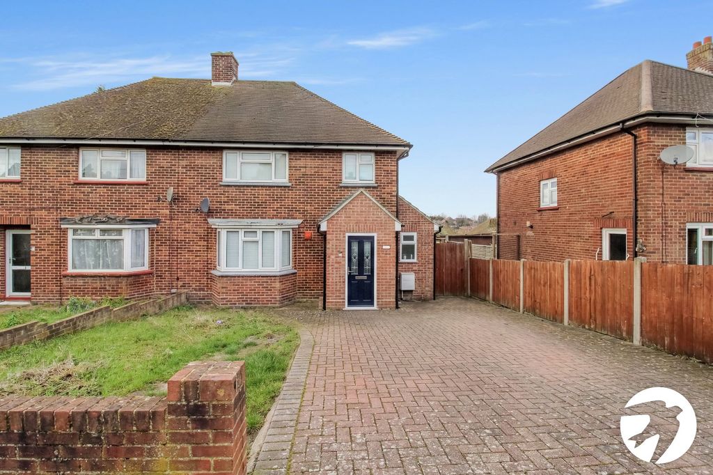 Property photo 1 of 14 External