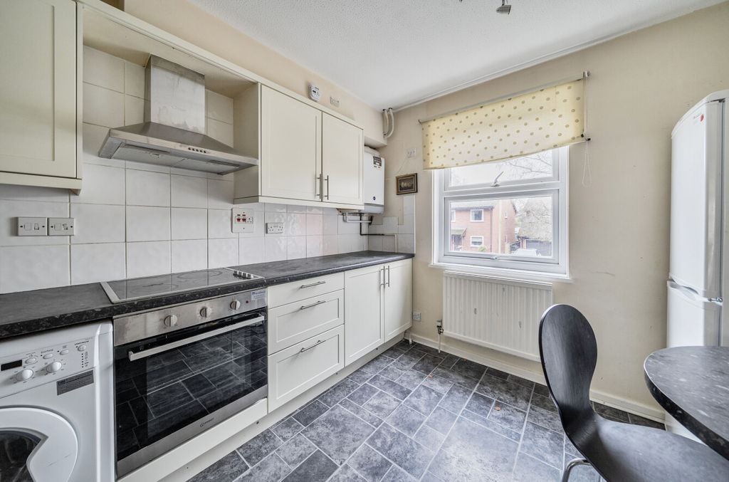 Property photo 3 of 17 1407266-2-6980902...