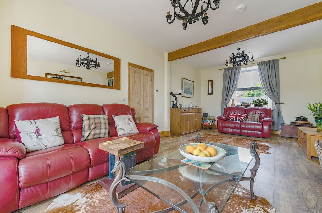 Property photo 3 of 42 8-681Cfa3Dea599-1...