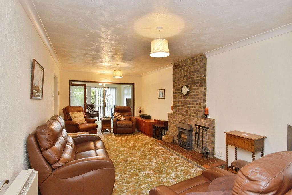Property photo 3 of 20 Pbox-Img.Jpg