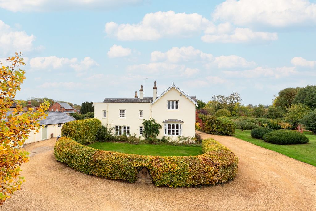 Property photo 1 of 42