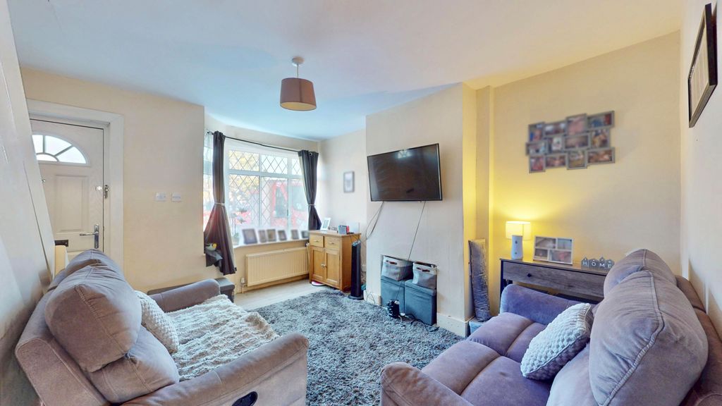 Property photo 2 of 23