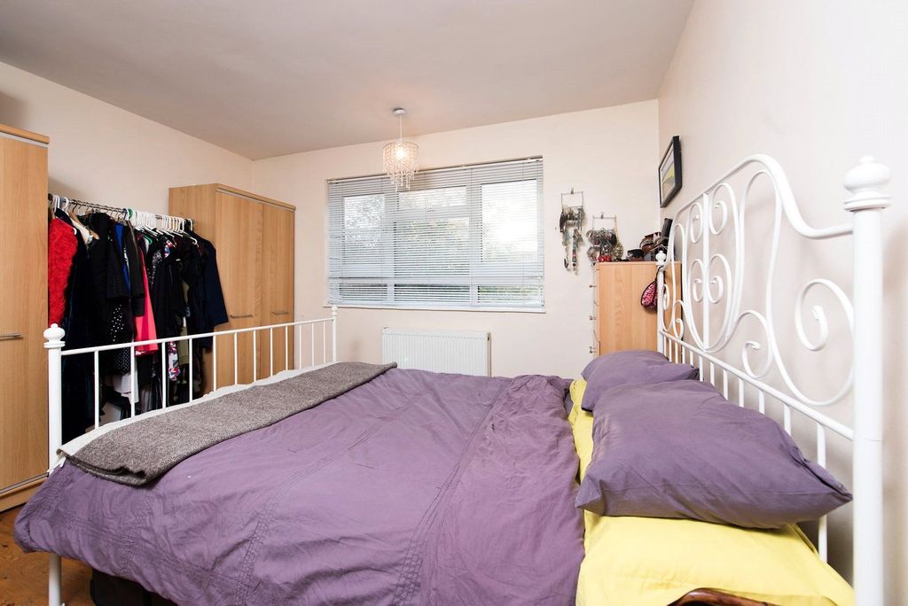 Property photo 3 of 6 67A Rotherfield Street 5