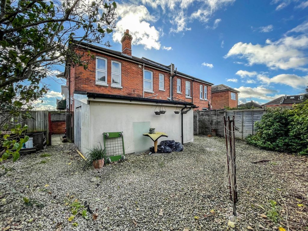 Property photo 2 of 13 Picture No. 05
