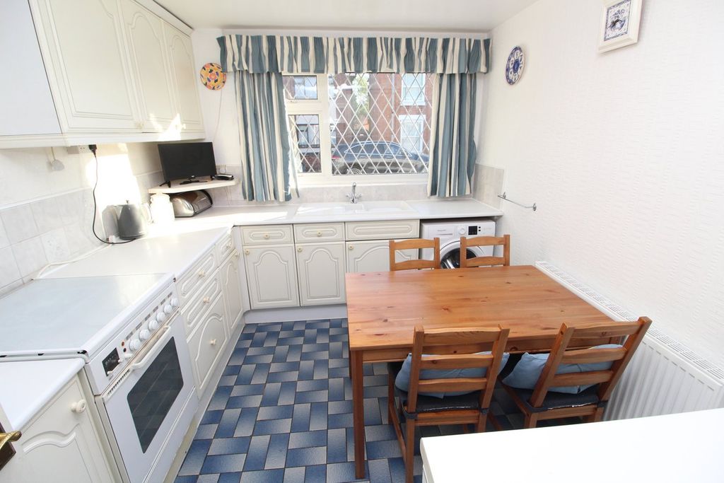 Property photo 3 of 17