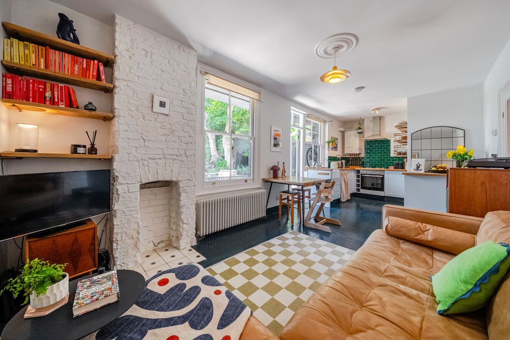 Property photo 1 of 12 1-6A18372187Ef9-1...