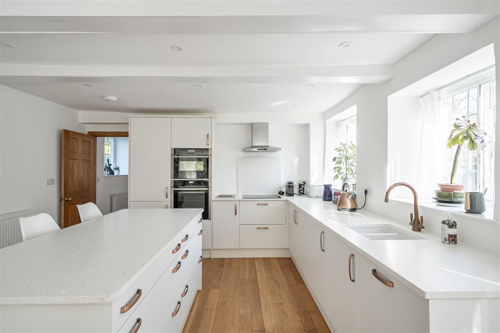Property photo 2 of 22 Kitchen