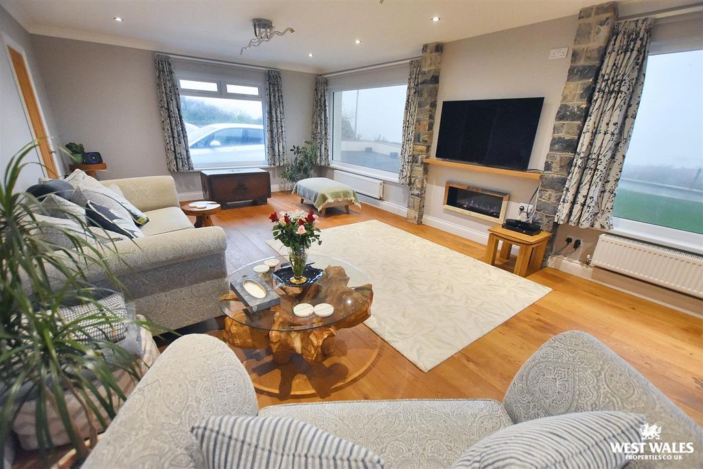 Property photo 2 of 32 20 (61).Jpg