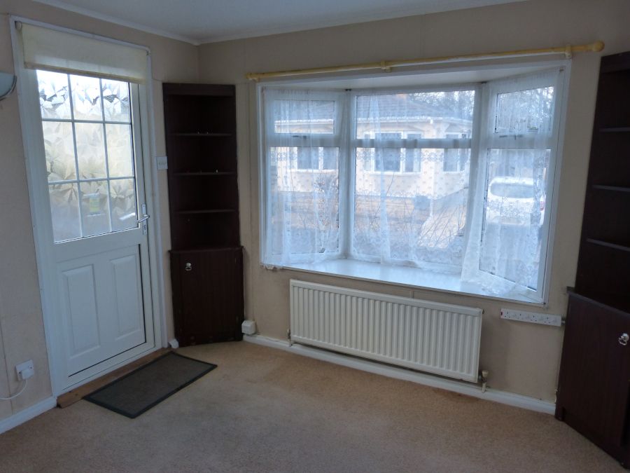 Property photo 3 of 15 Lounge