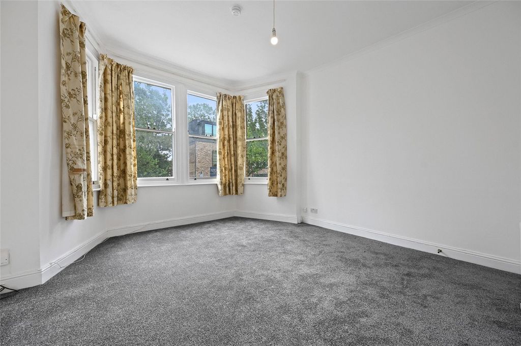 Property photo 1 of 9 Picture No. 10