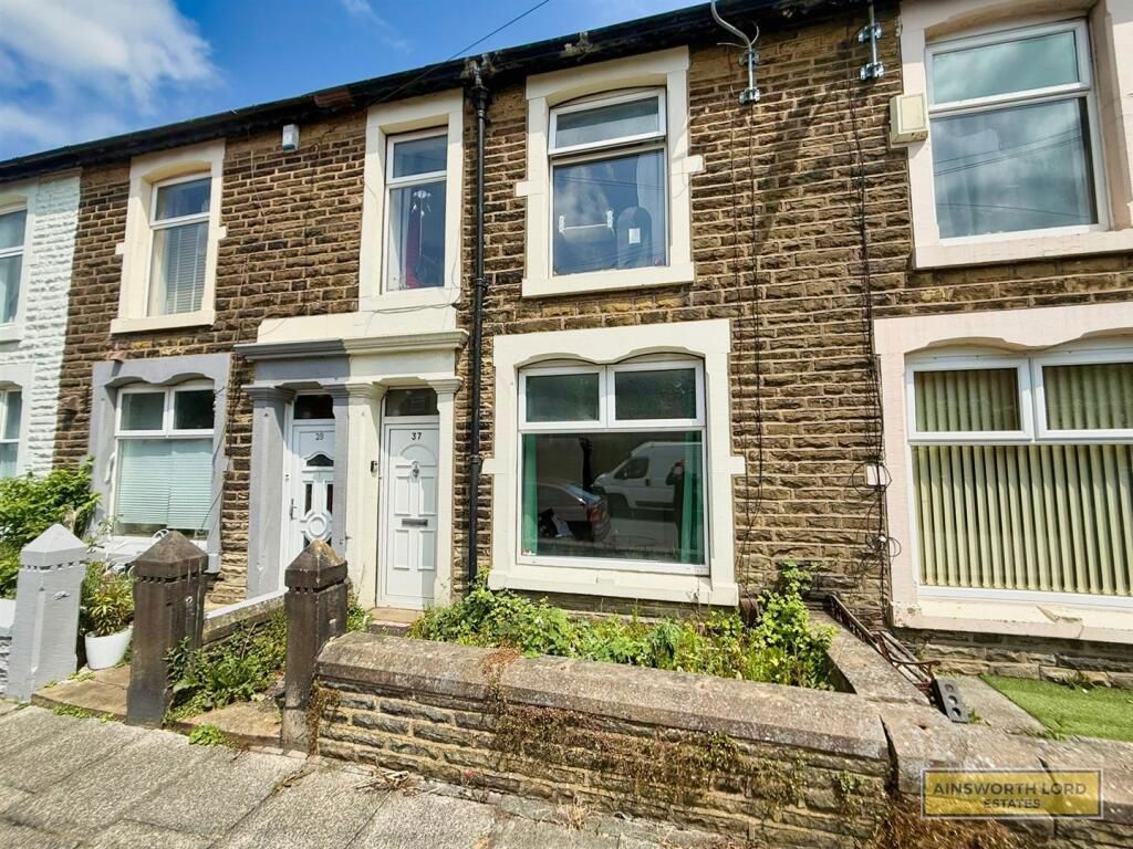 Property photo 1 of 8