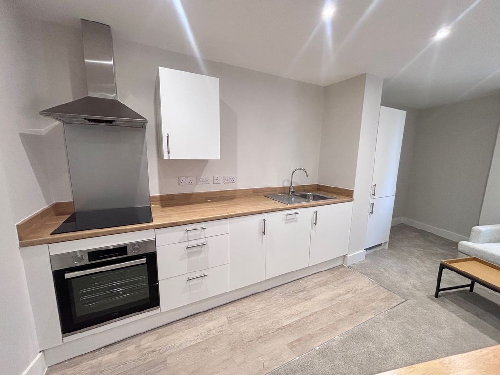 Property photo 1 of 7 Bedroom 1