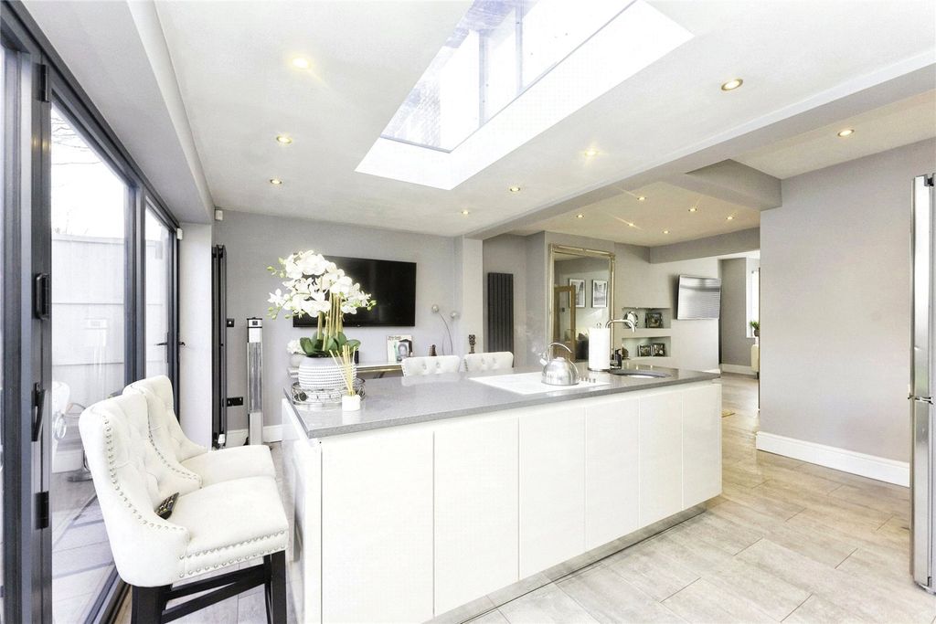 Property photo 3 of 20 Picture No. 36