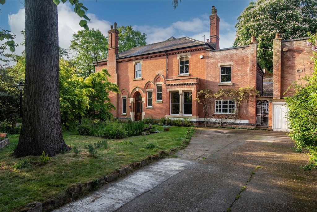 Property photo 1 of 23