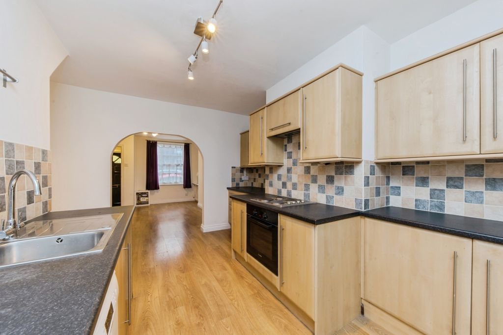 Property photo 3 of 17 Pbox-Img.Jpg