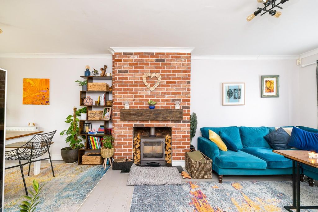 Property photo 3 of 23 Char4767-Hdr.Jpg