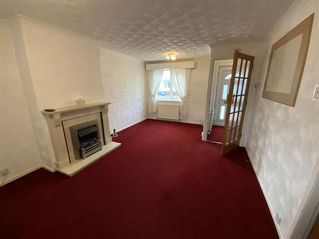 Property photo 3 of 14 Lounge.Jpg