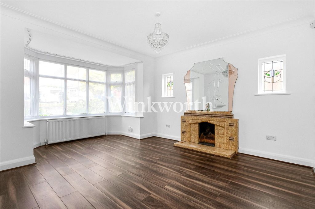 Property photo 2 of 13 Picture No. 01