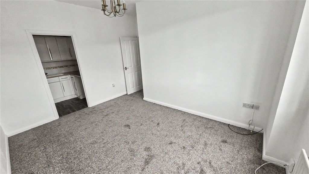 Property photo 3 of 8 Picture No. 04