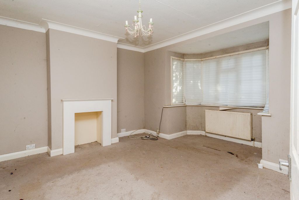 Property photo 2 of 17 J0036F25-001.Jpg