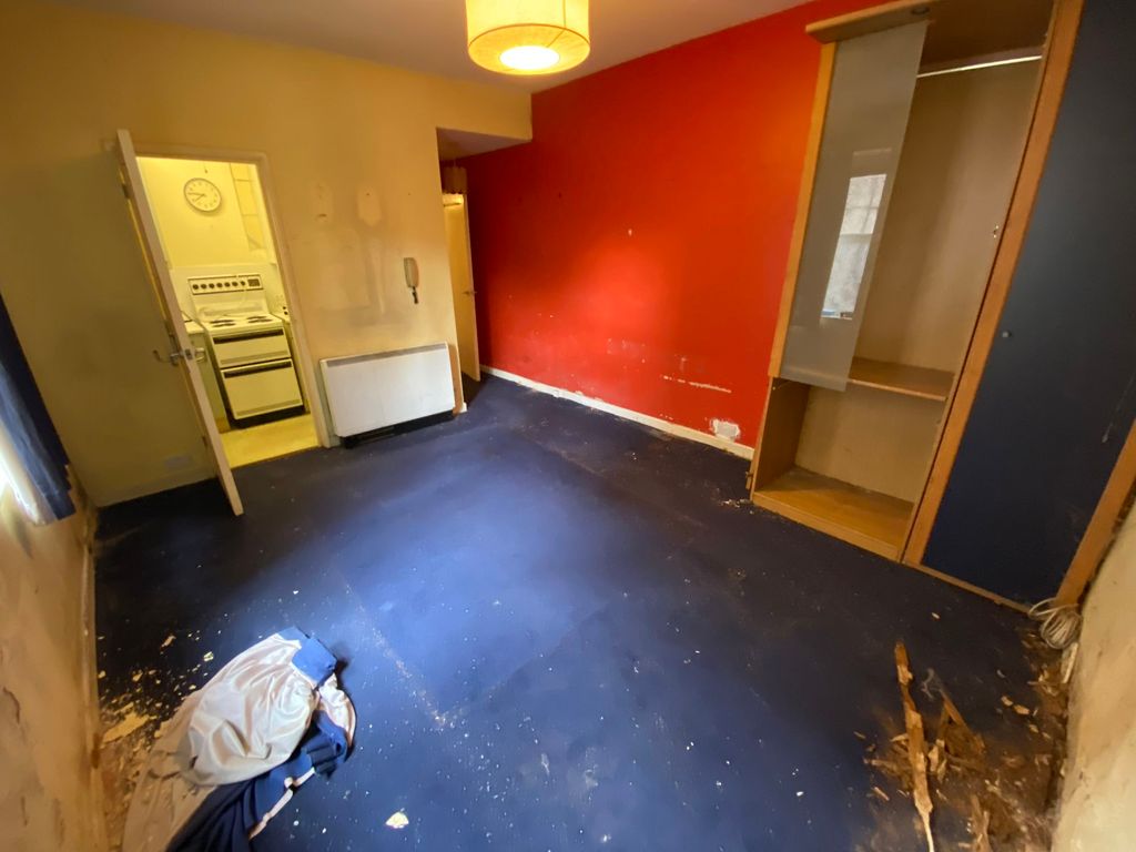 Property photo 3 of 6