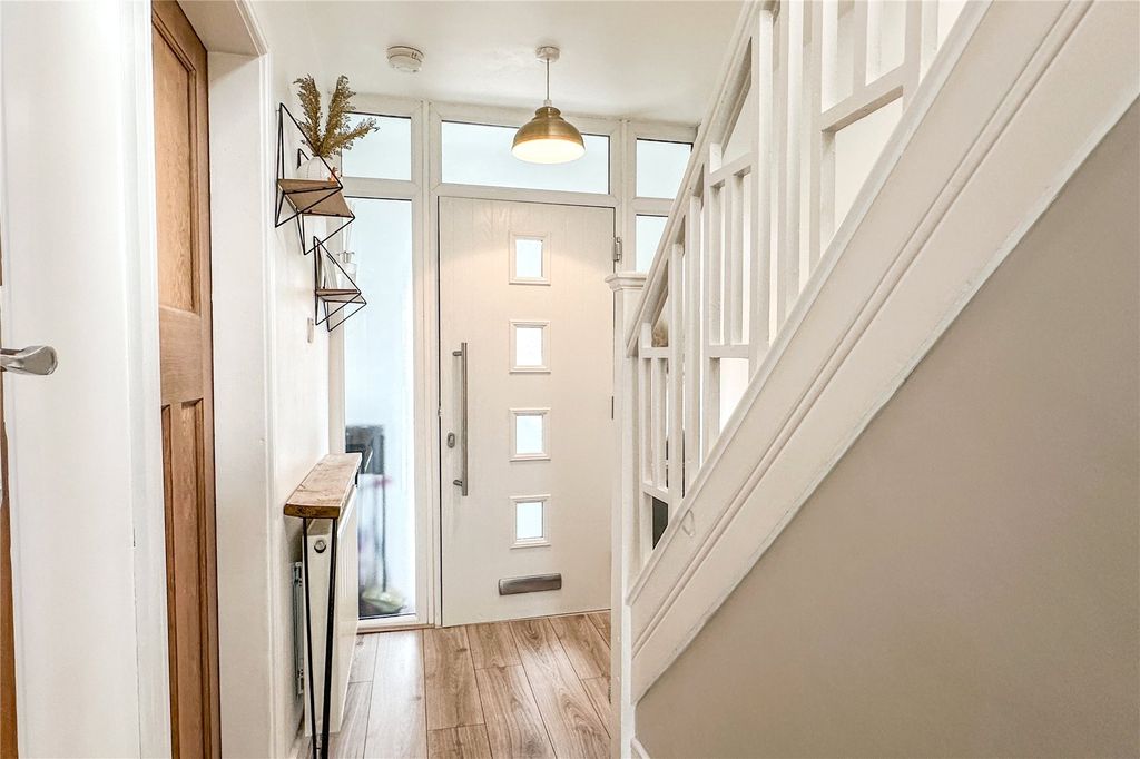 Property photo 2 of 24 Hallway