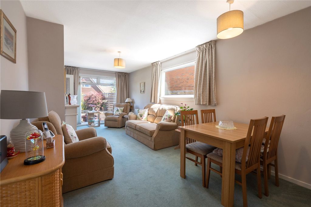 Property photo 3 of 25 Churchway