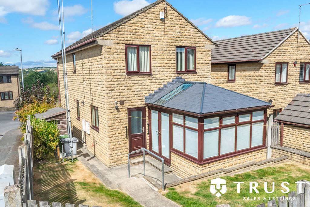Property photo 2 of 34