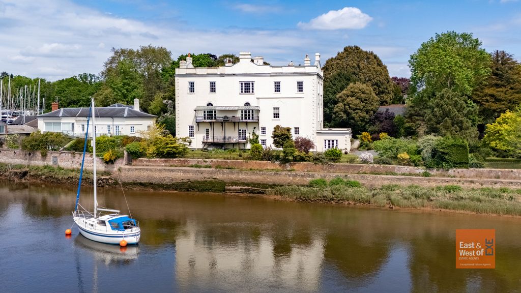 Property photo 1 of 18 A03 - Flat 5 The Retreat Drive Topsham - 260505