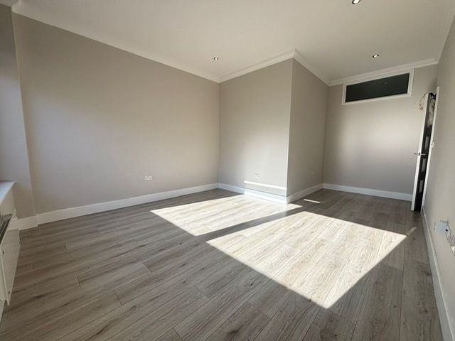 Property photo 2 of 8 Image