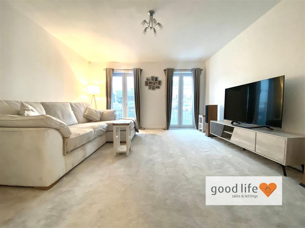 Property photo 1 of 11 20251125_152013265_Ios39Aaylesfordmews.Jpg