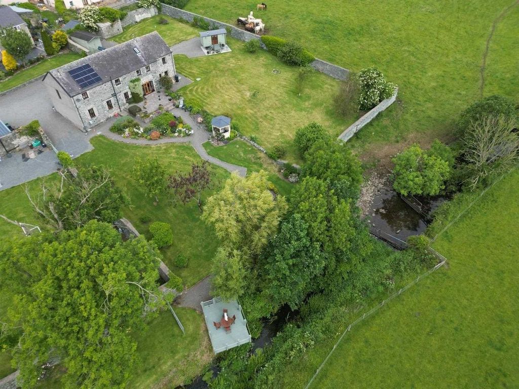 Property photo 1 of 33