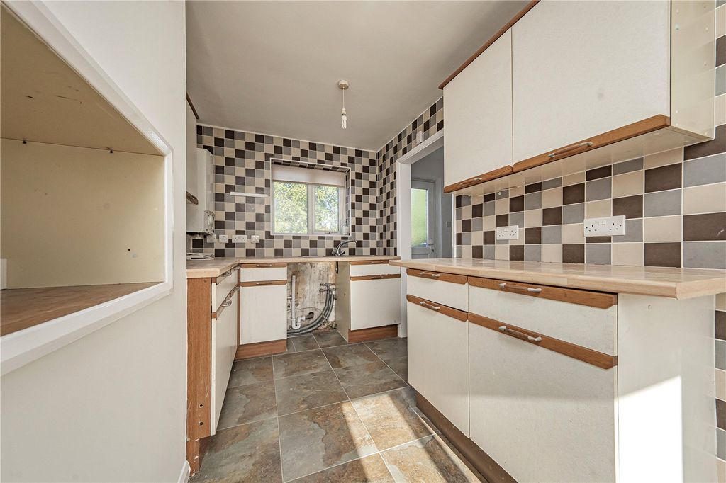 Property photo 3 of 17 Picture No. 24