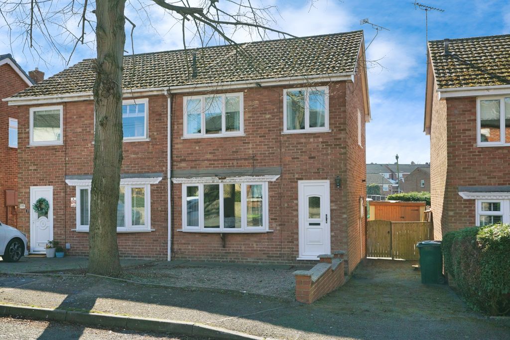 Property photo 1 of 11
