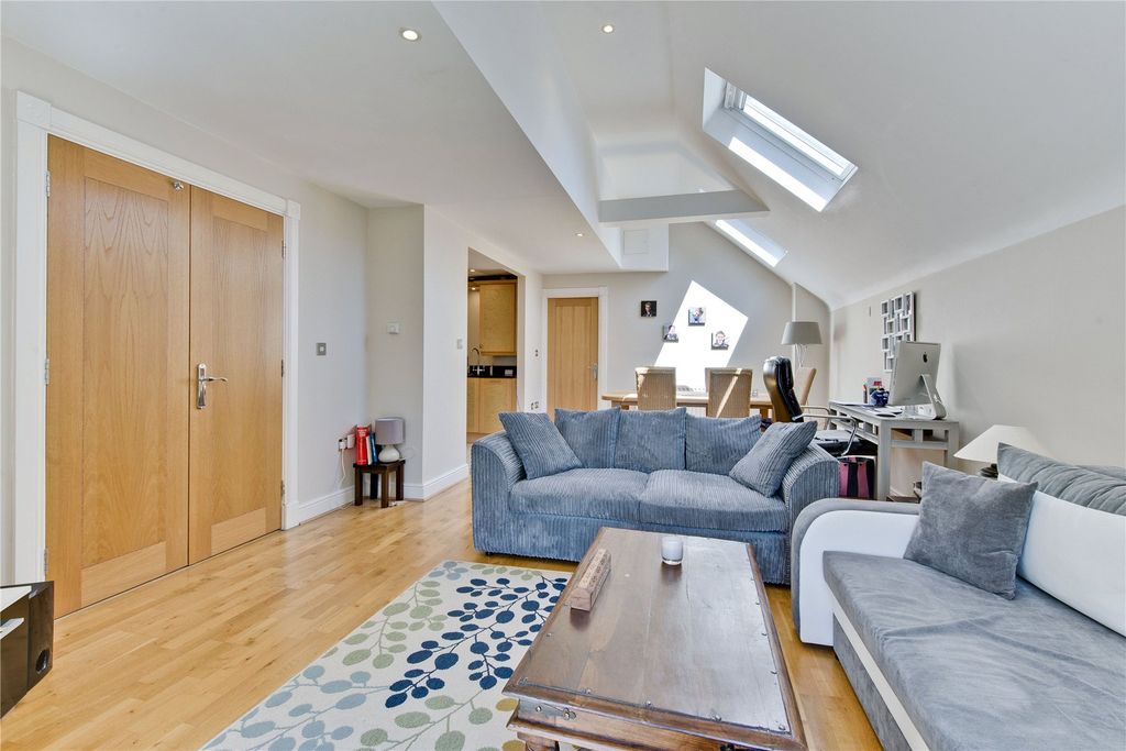 Property photo 3 of 9 Picture No. 13