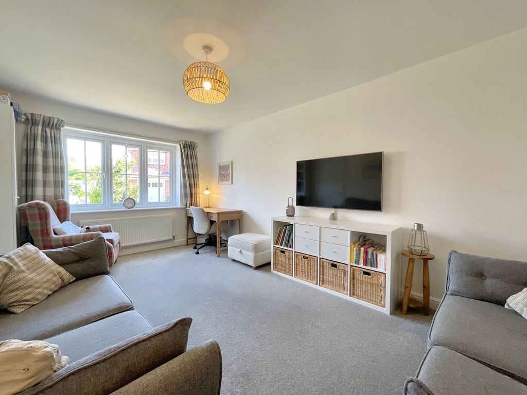 Property photo 2 of 22