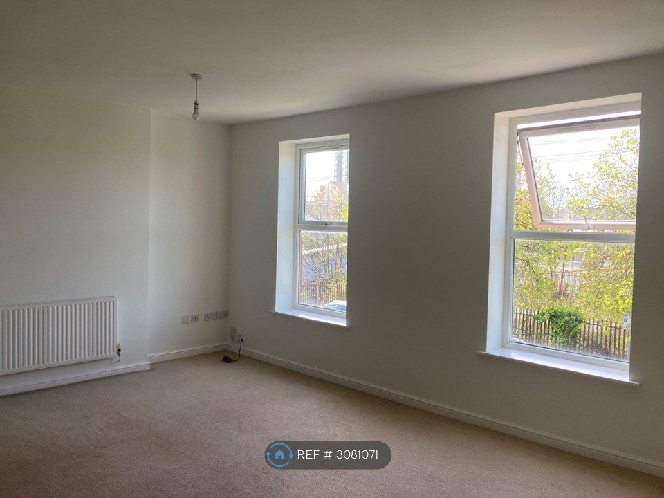 Property photo 3 of 8